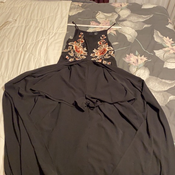 Black Romper with flowing bottom - Picture 3 of 3